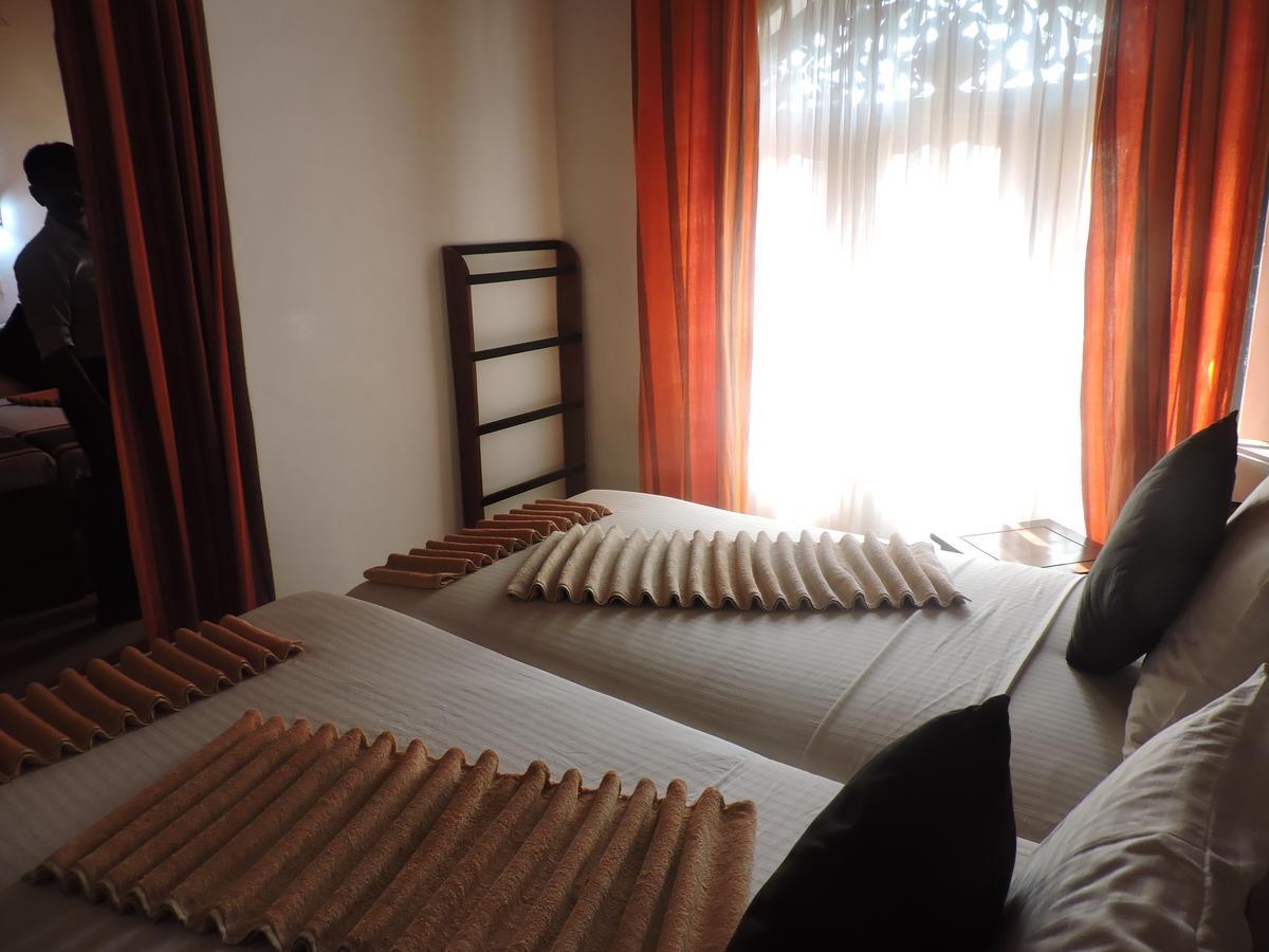 Samaya Beach Hotel Unawatuna Bagian luar foto