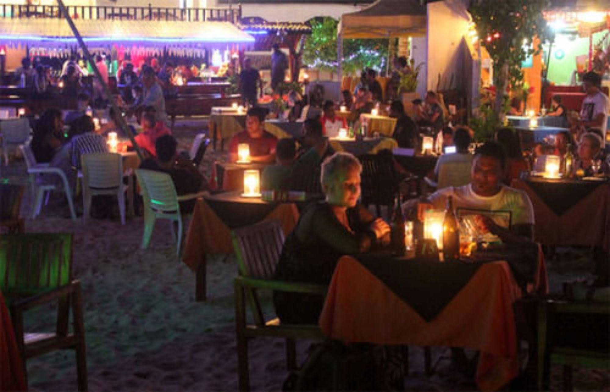Samaya Beach Hotel Unawatuna Bagian luar foto